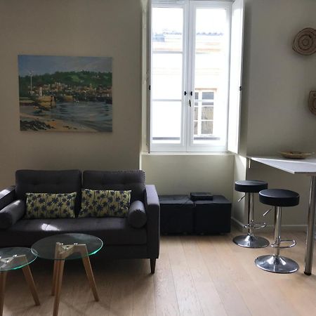 Guestready - Charming Apt In Place De La Comedie Bordéus Exterior foto