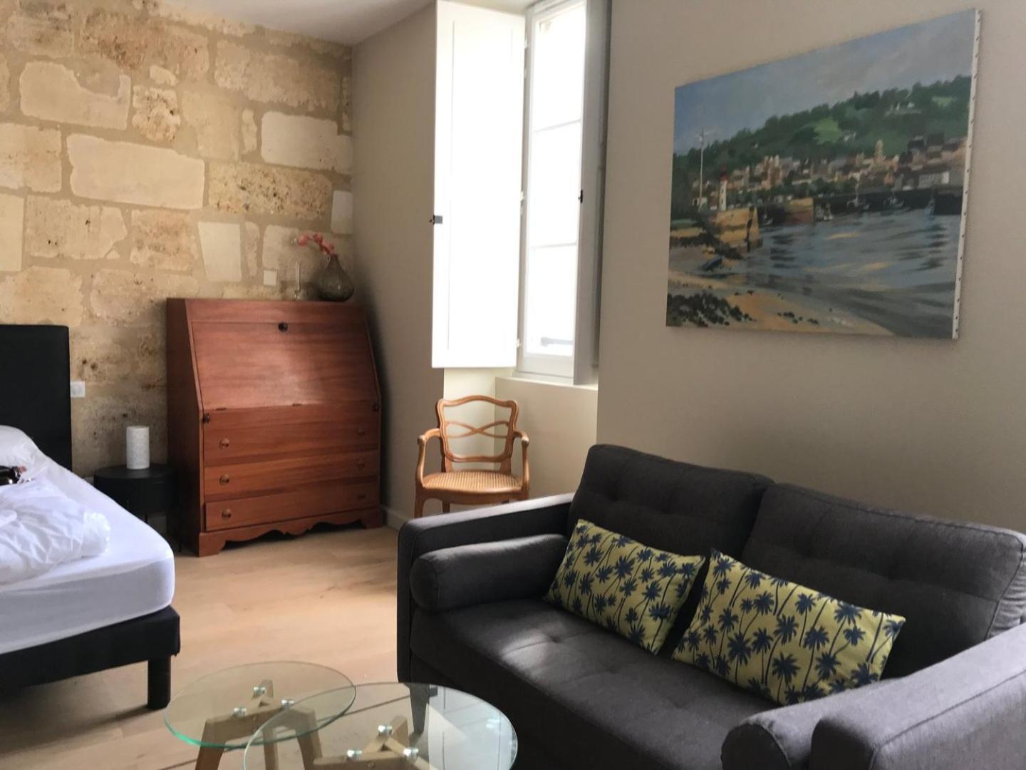 Guestready - Charming Apt In Place De La Comedie Bordéus Exterior foto